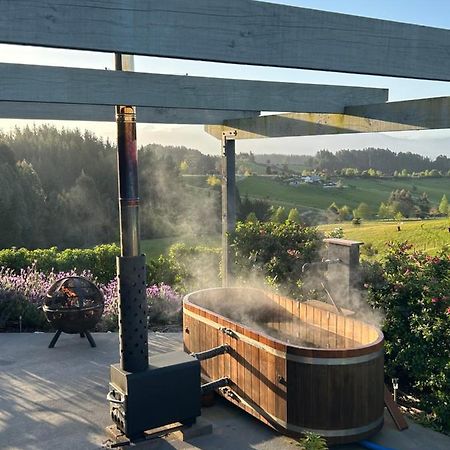 The Shed With A View Apartment Mahana Bagian luar foto