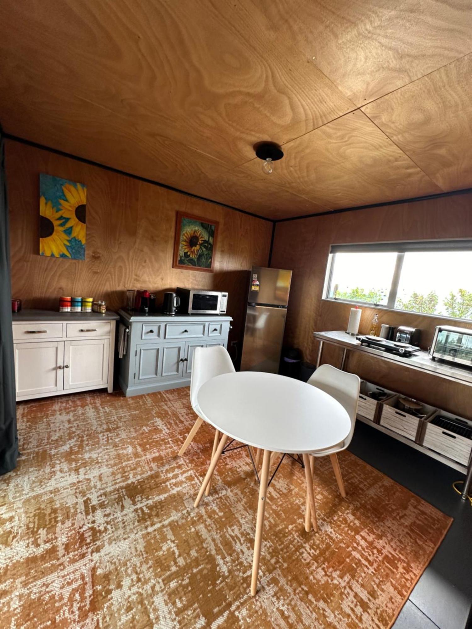 The Shed With A View Apartment Mahana Bagian luar foto