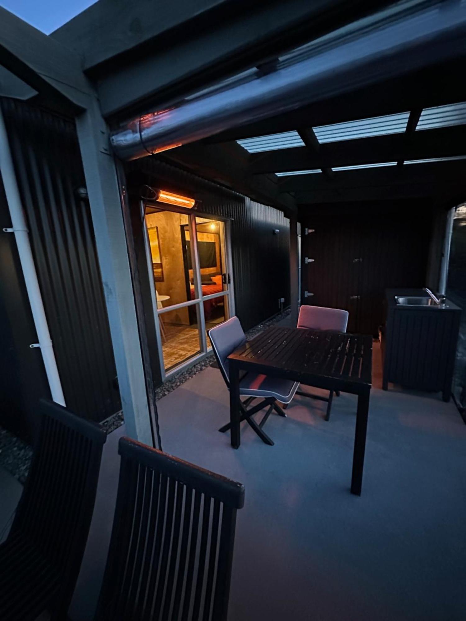The Shed With A View Apartment Mahana Bagian luar foto
